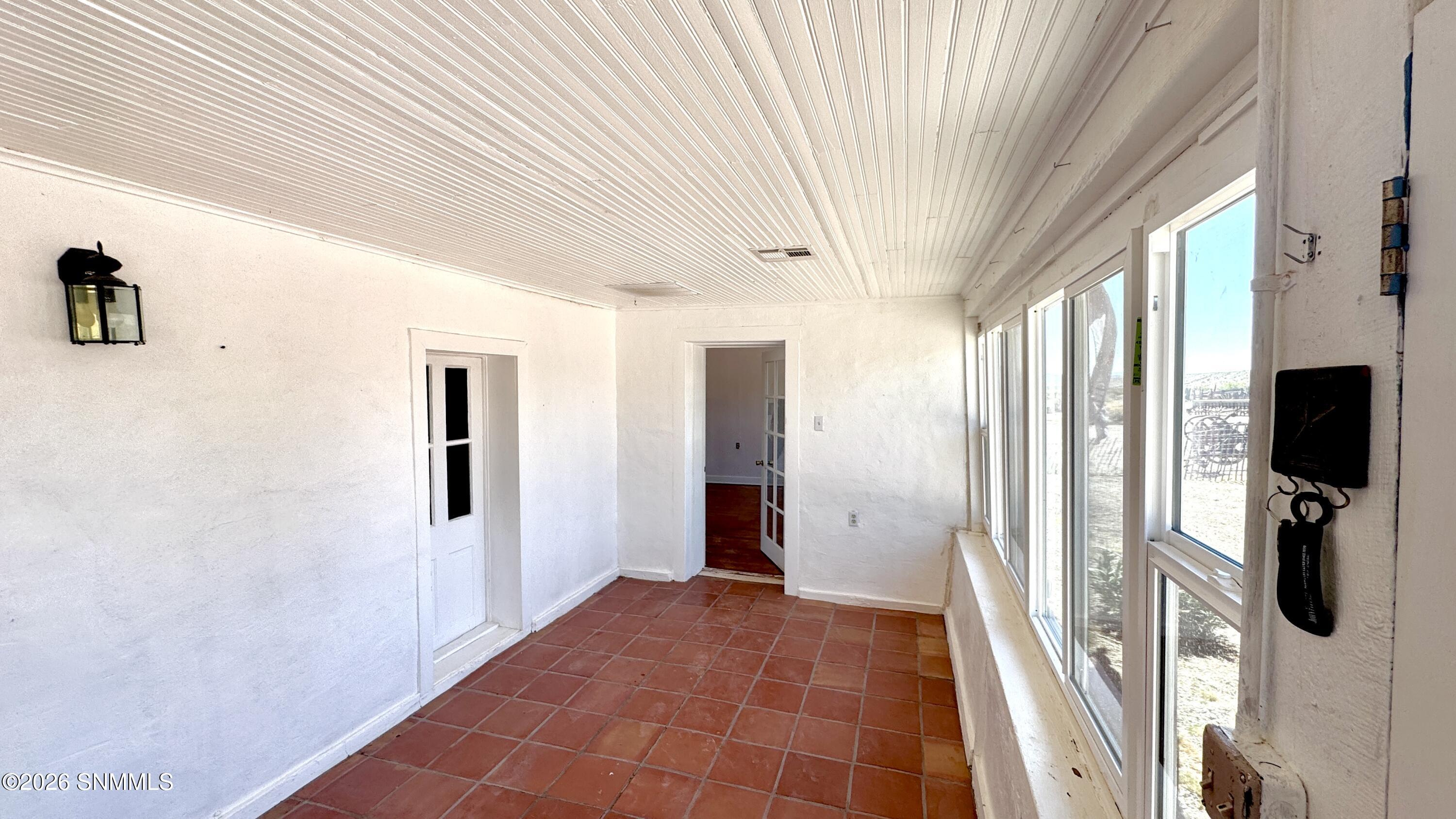 Front sunroom 2