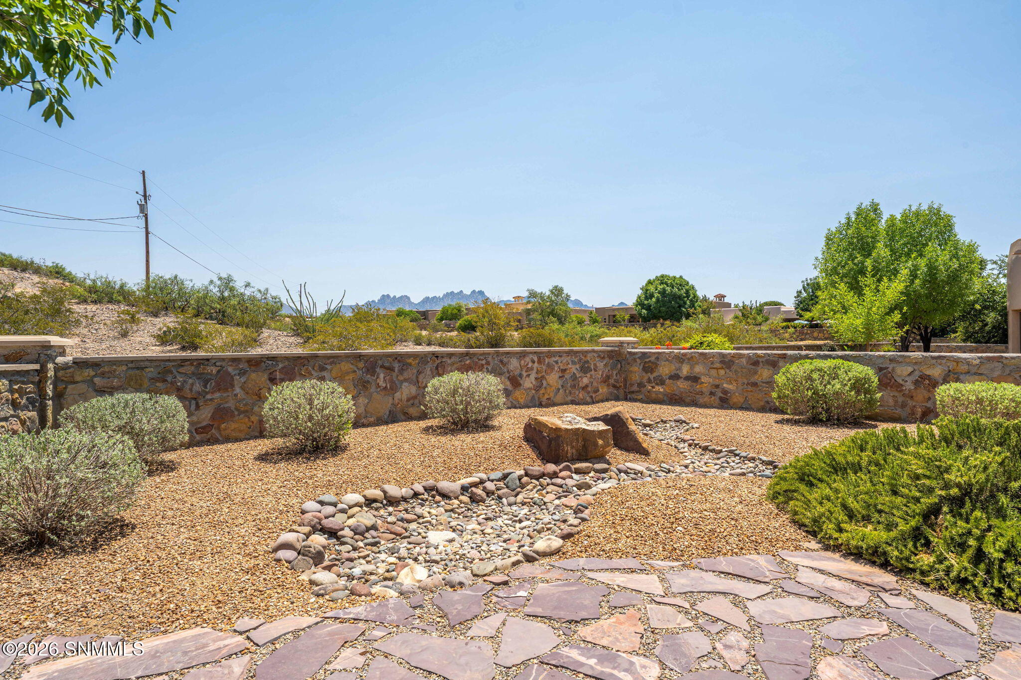 44-web-or-mls-Snappin Homes (SanCarlos51