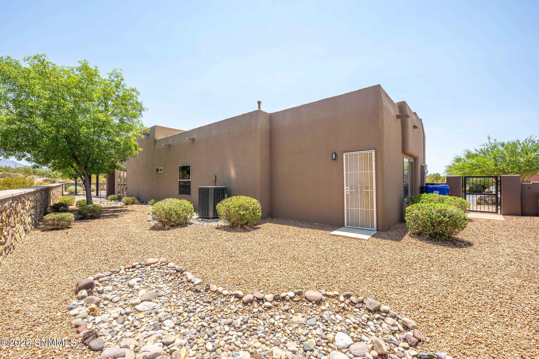 52-web-or-mls-Snappin Homes (SanCarlos51