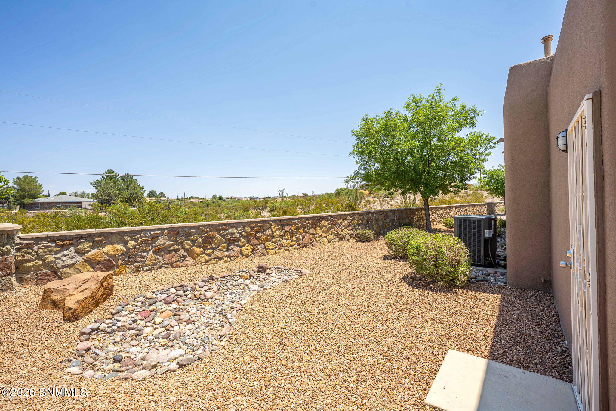 53-web-or-mls-Snappin Homes (SanCarlos51