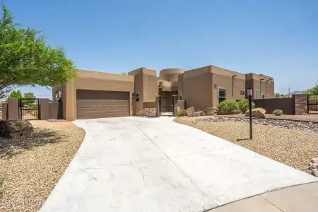 5192 San Carlos Court, Las Cruces, New Mexico 88011, 3 Bedrooms Bedrooms, ,2.75 BathroomsBathrooms,Residential,For Sale,San Carlos,2602224