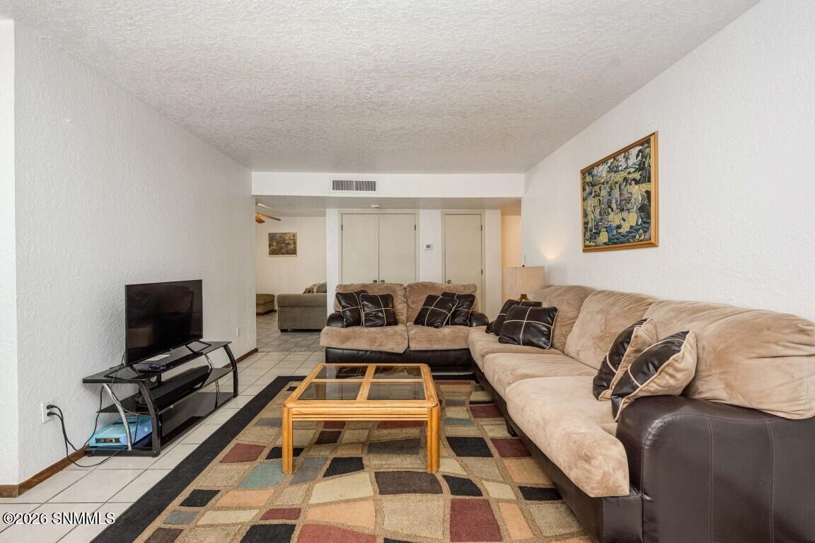 11-web-or-mls-Snappin Homes (Dyer3121)-1