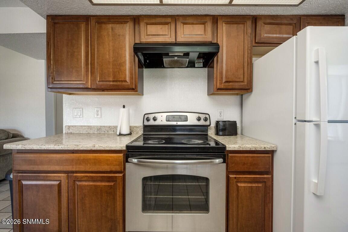 16-web-or-mls-Snappin Homes (Dyer3121)-1