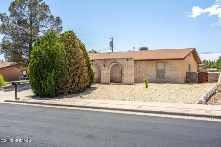 3121 Dyer Street, Las Cruces, New Mexico 88011, 4 Bedrooms Bedrooms, ,2 BathroomsBathrooms,Residential,For Sale,Dyer,2602232