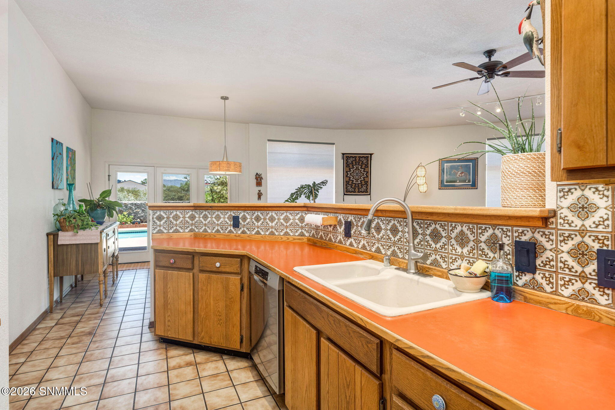 16-web-or-mls-Snappin Homes (Sotol4155)-