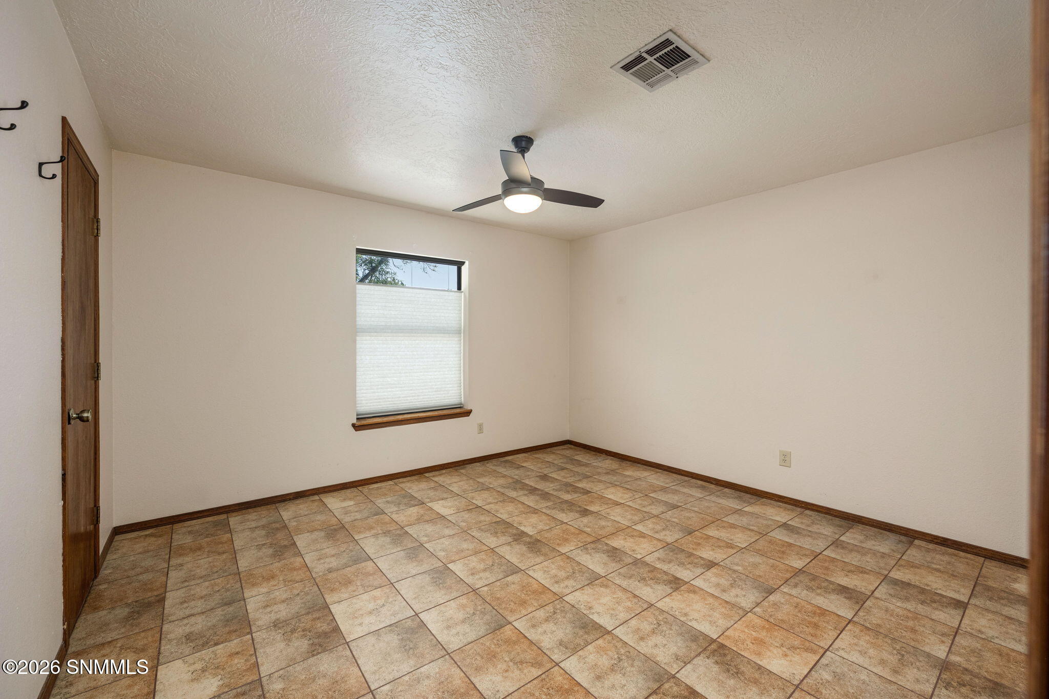 27-web-or-mls-Snappin Homes (Taylor651)-