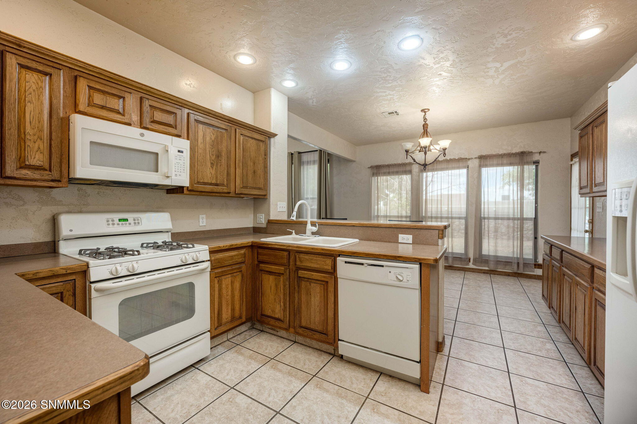 Kitchen/Dining