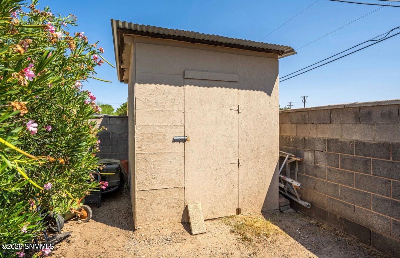 Shed