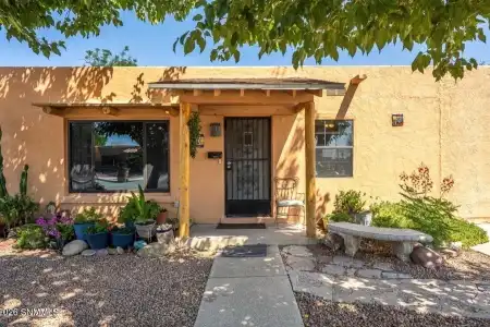 1010 Mechem Avenue, Las Cruces, New Mexico 88005, 4 Bedrooms Bedrooms, ,2 BathroomsBathrooms,Residential,For Sale,Mechem,2602258