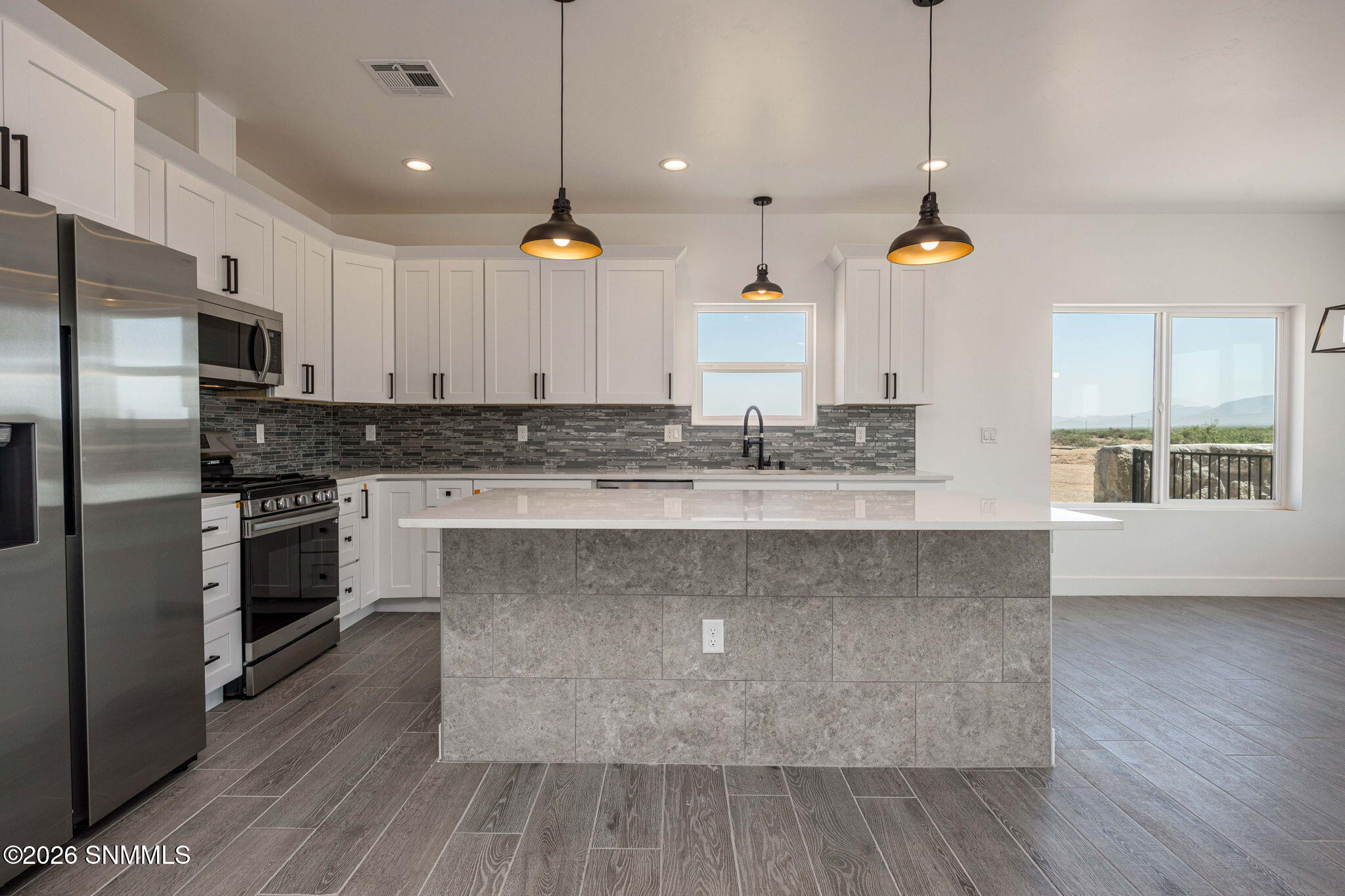 13-web-or-mls-Snappin Homes (Swan6542)-1