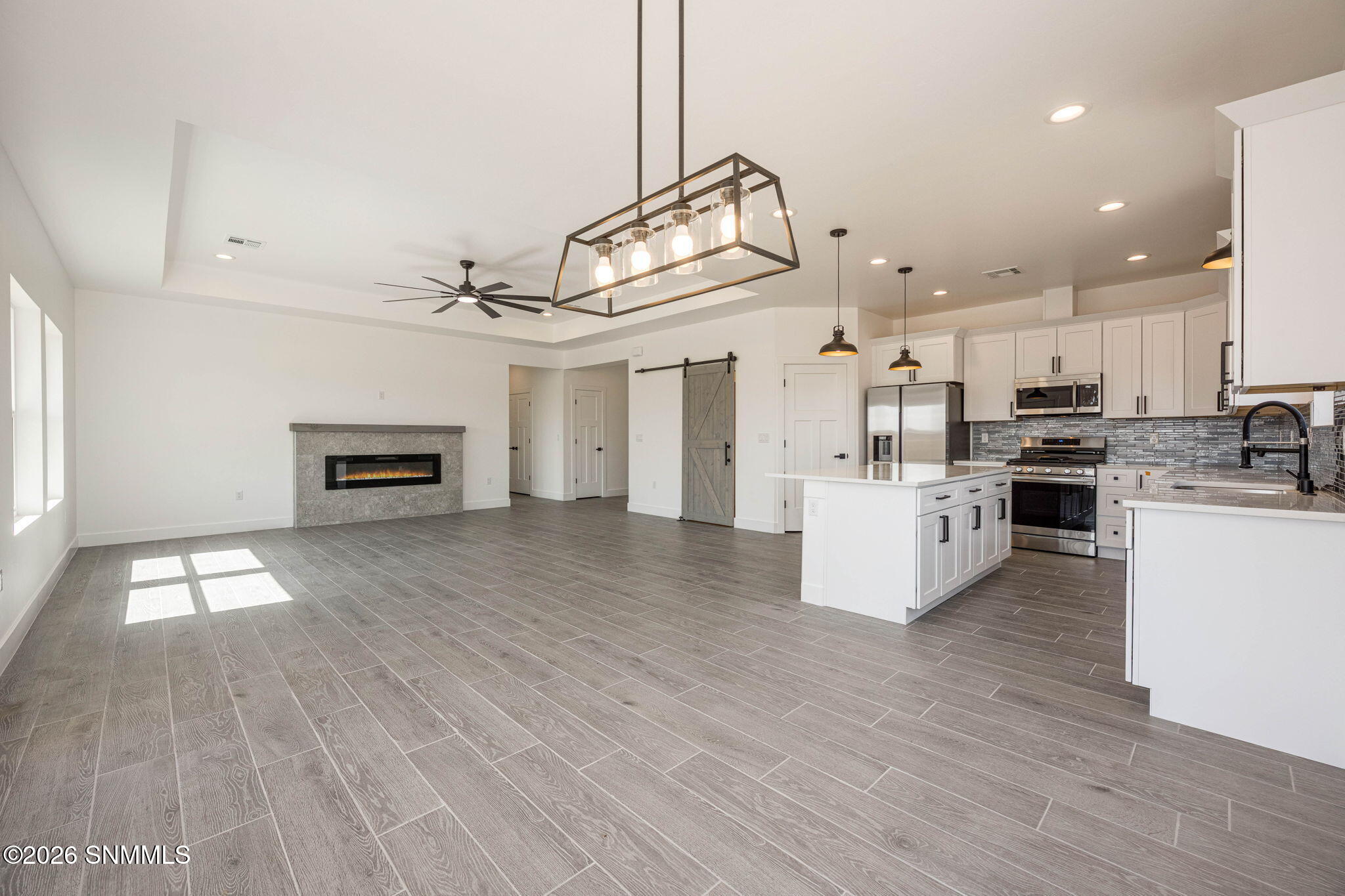 15-web-or-mls-Snappin Homes (Swan6542)-1