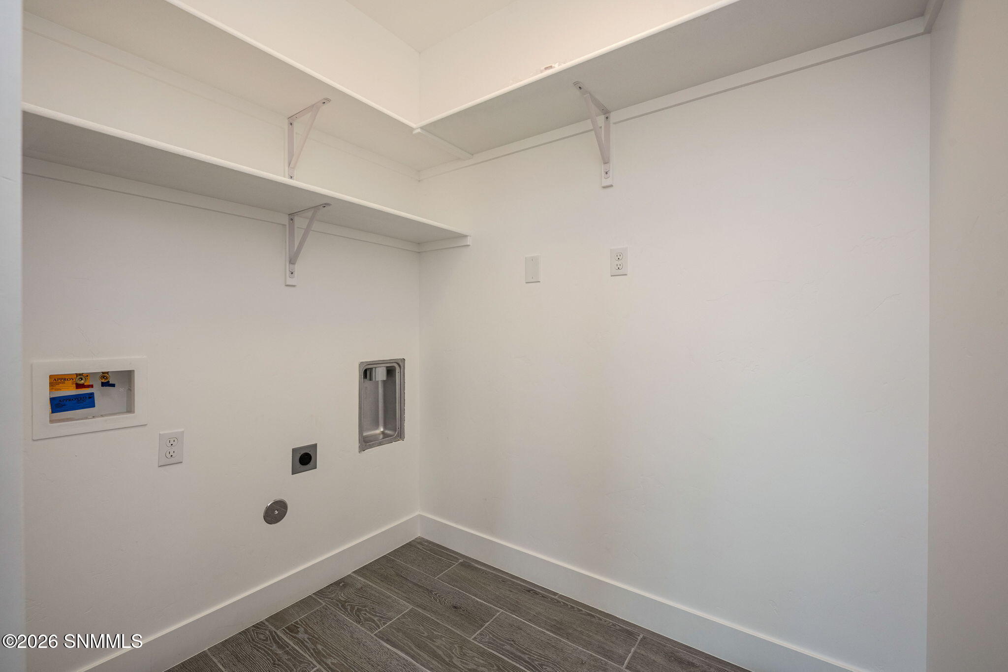 17-web-or-mls-Snappin Homes (Swan6542)-1
