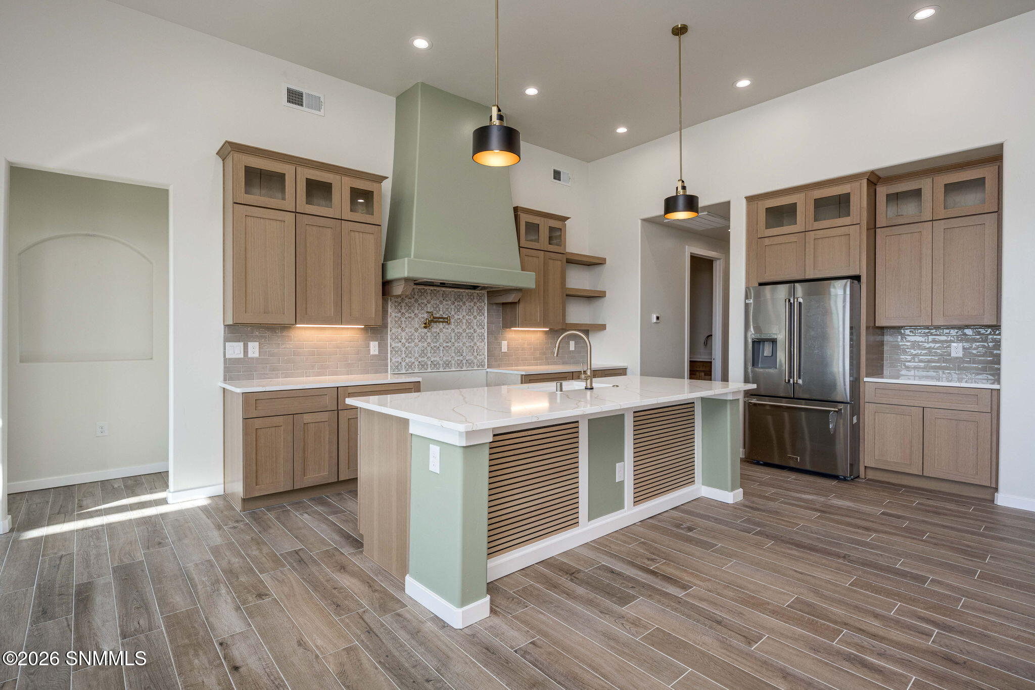 12-web-or-mls-Snappin Homes (Kuehne2850)