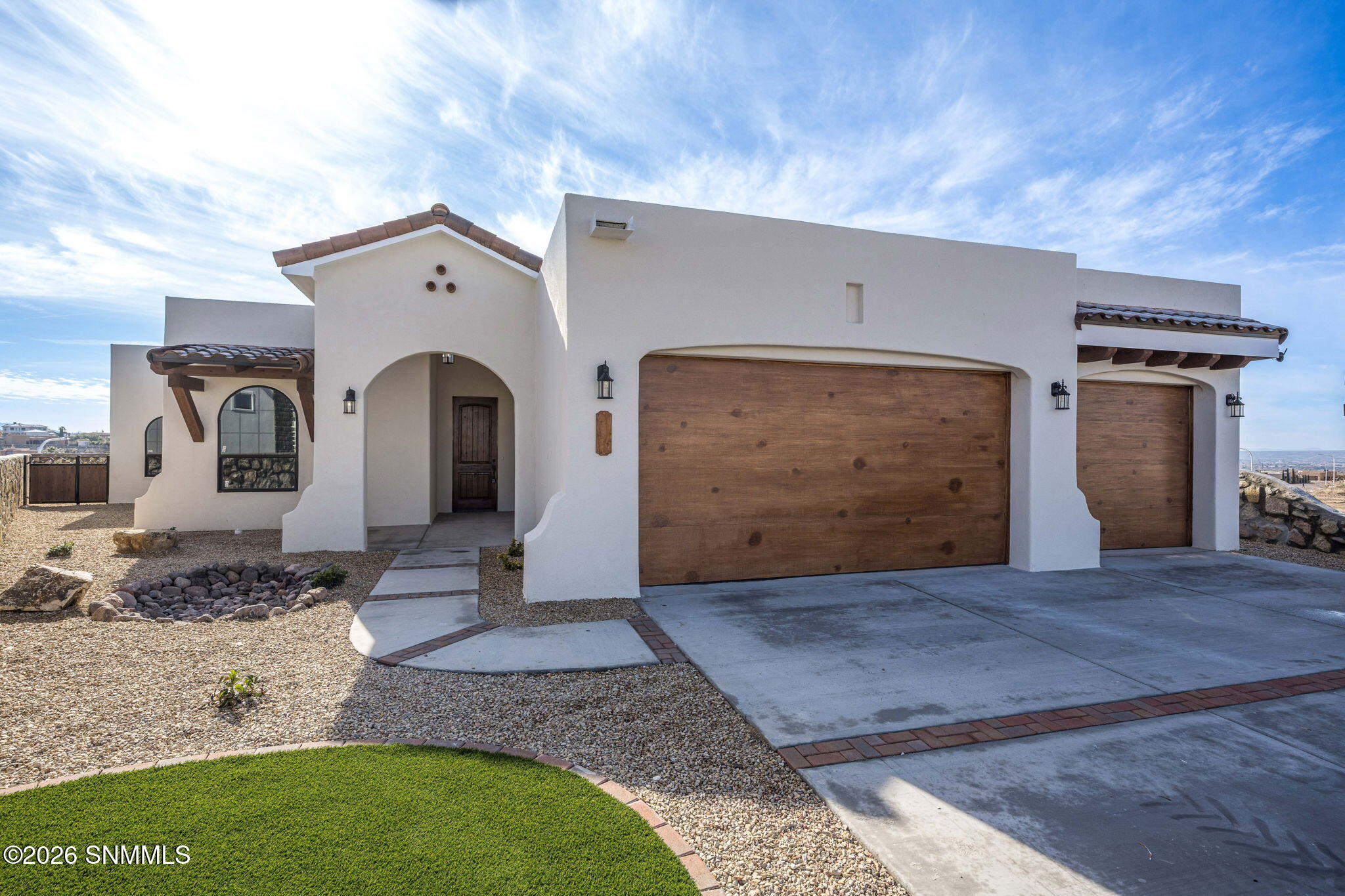1-web-or-mls-Snappin Homes (Kuehne2850)-