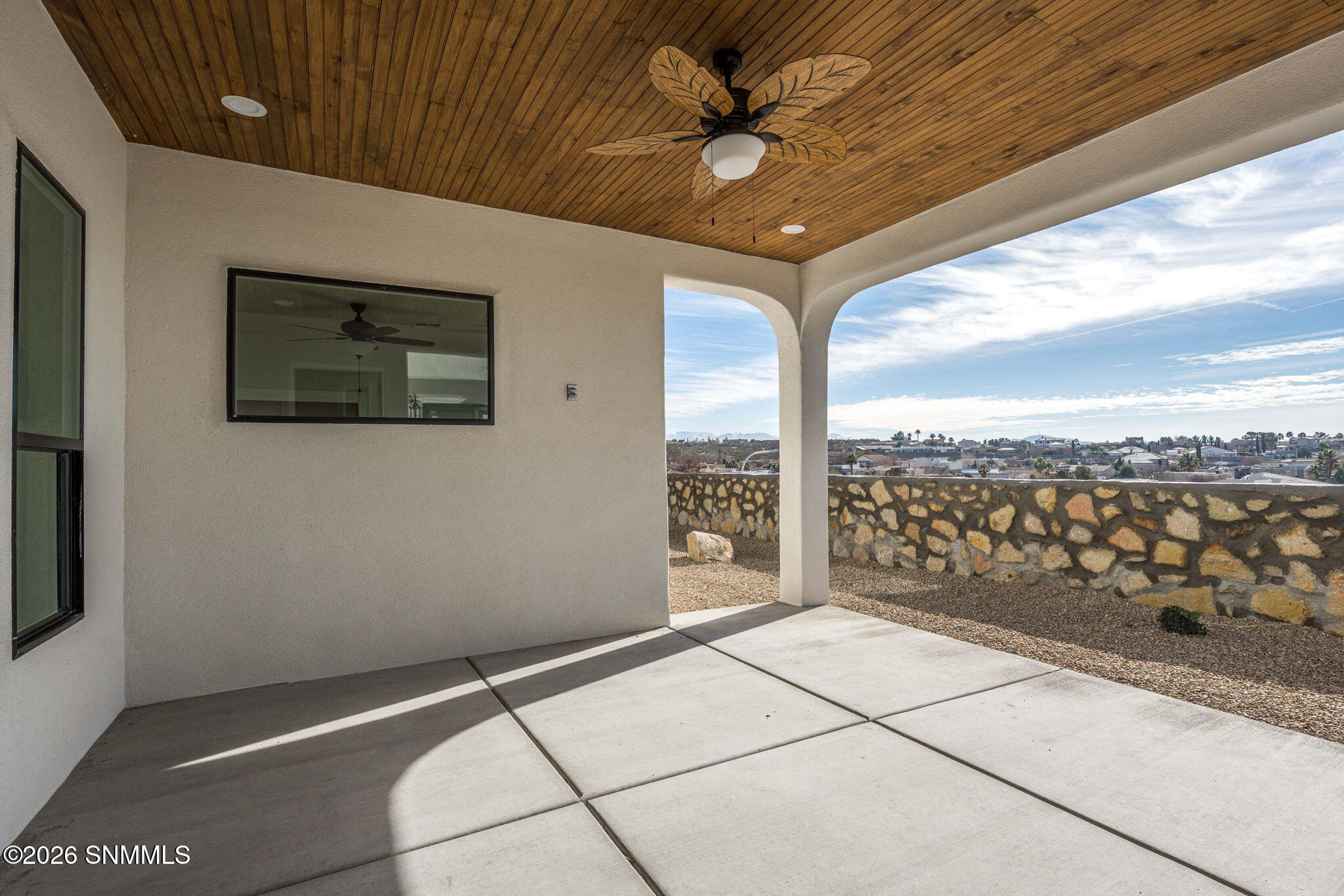 42-web-or-mls-Snappin Homes (Kuehne2850)