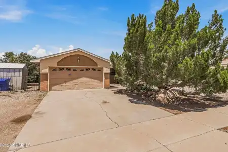 4721 Rio Vista Drive, Las Cruces, New Mexico 88007, 3 Bedrooms Bedrooms, ,2 BathroomsBathrooms,Residential,For Sale,Rio Vista,2602290