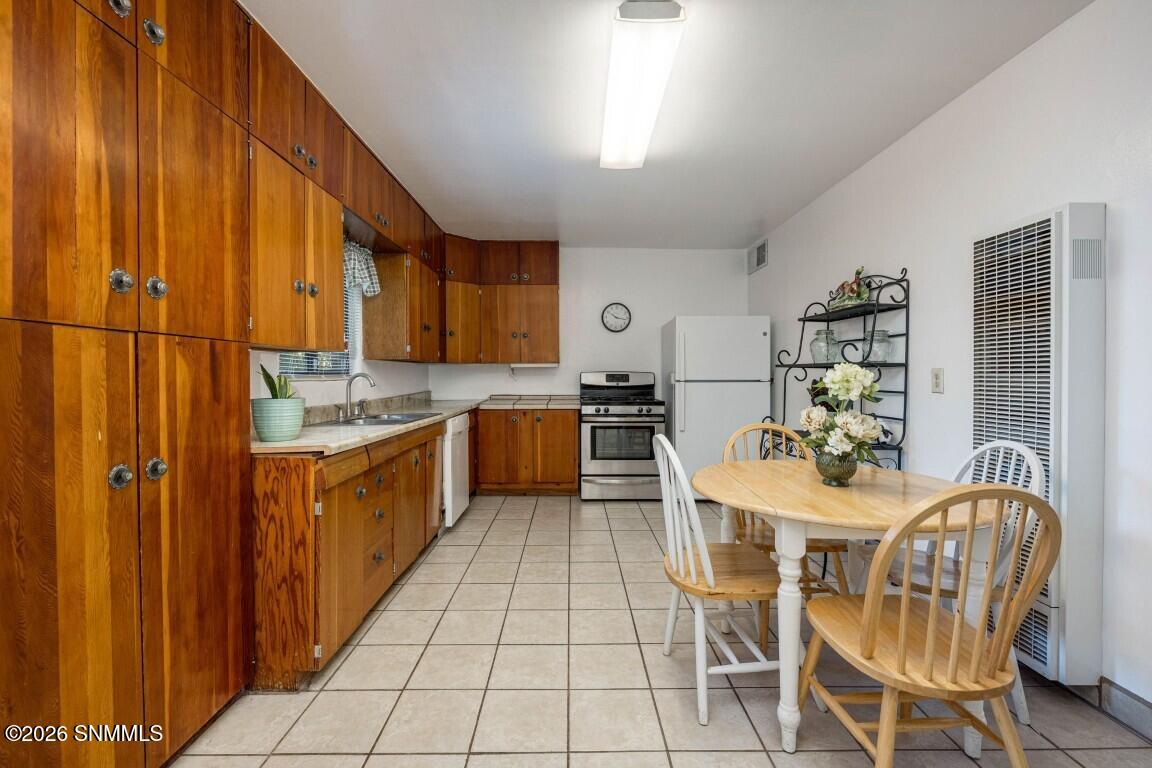9-web-or-mls-Snappin Homes (Milton1320)-