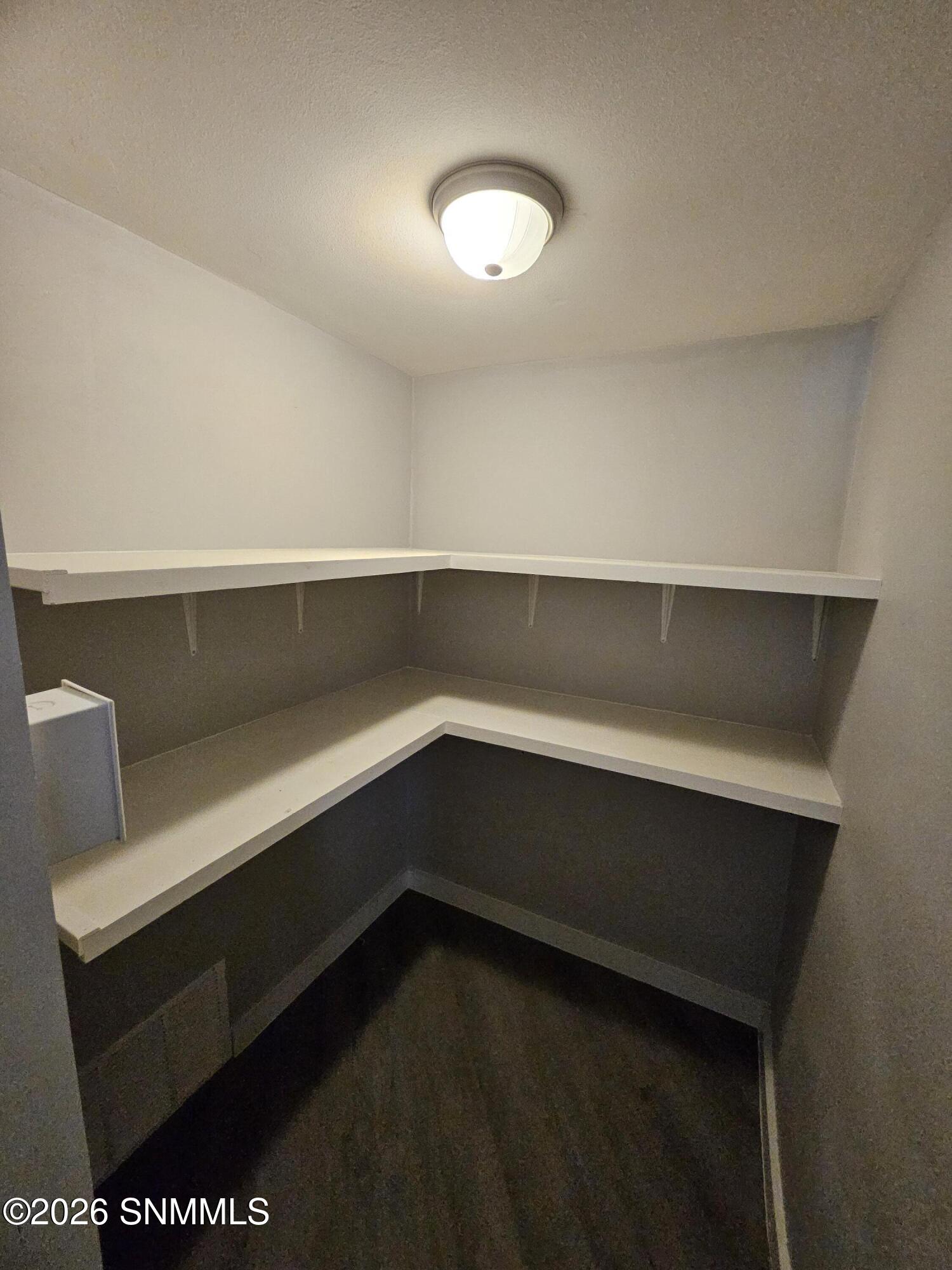 16-Pantry