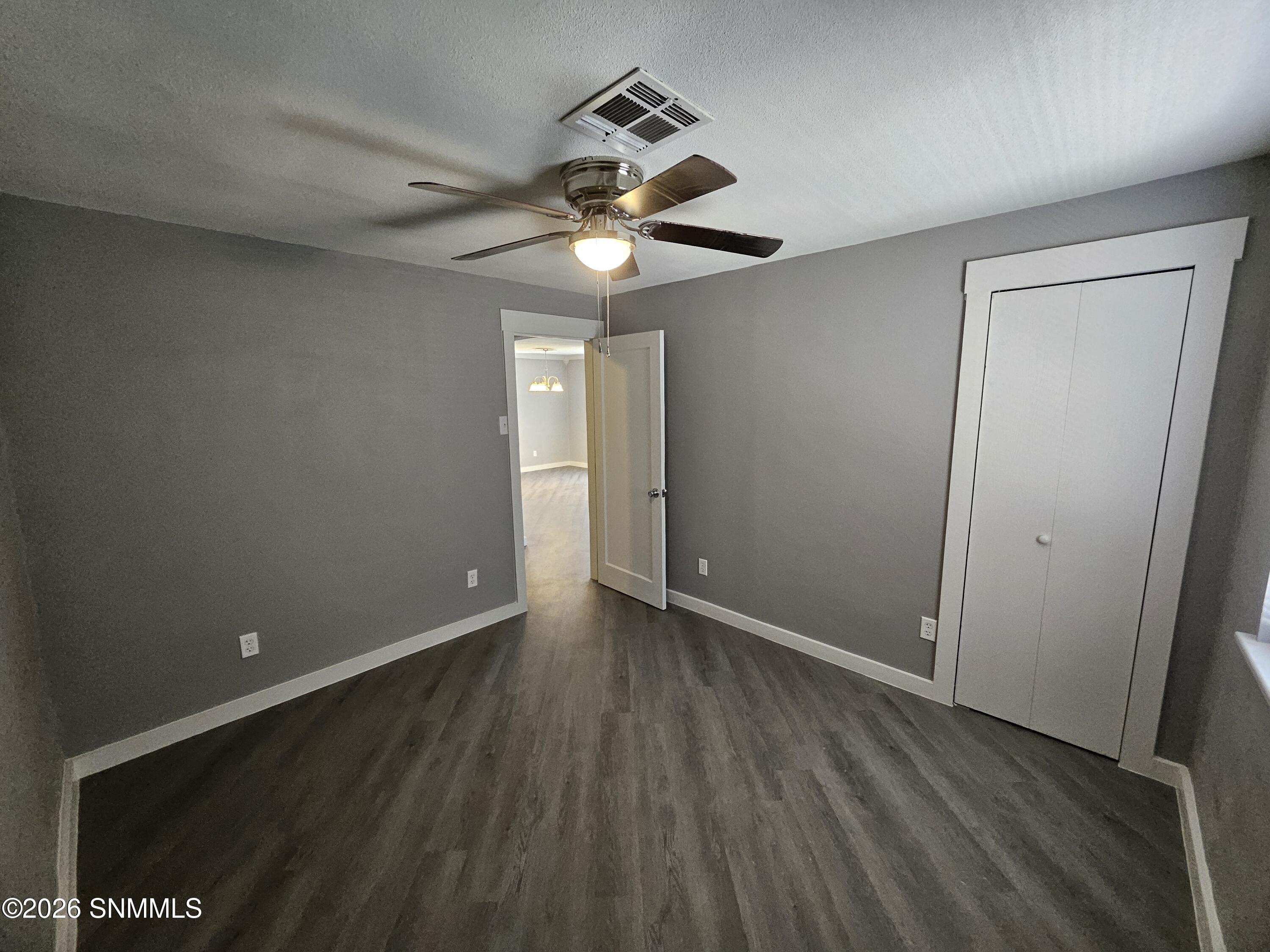 20-FirstBedroom
