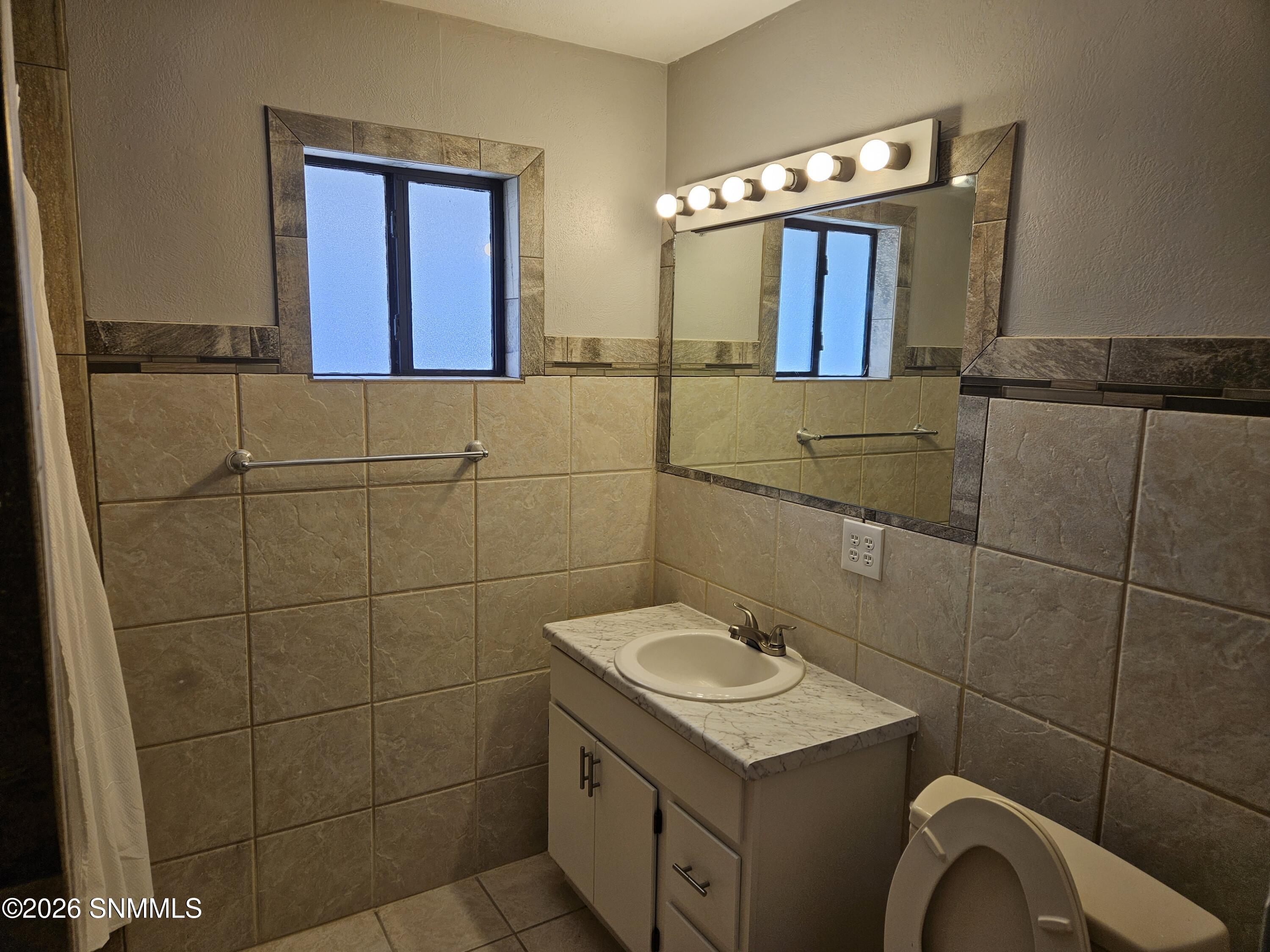 24-Bathroom