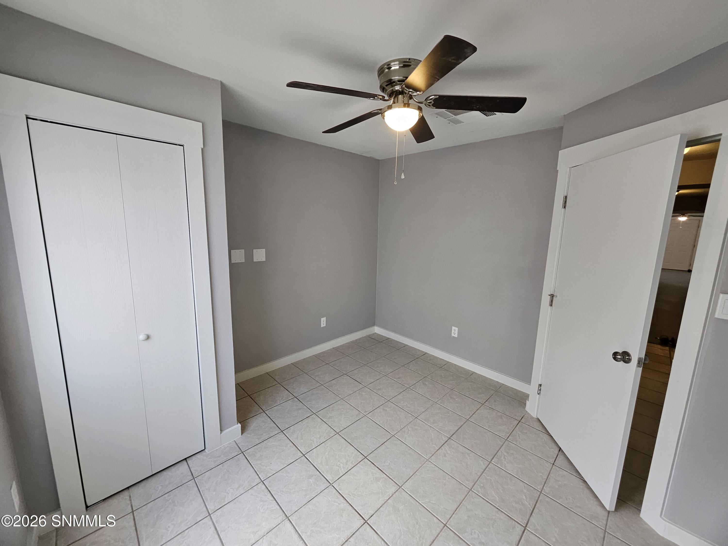 27-FourthBedroom