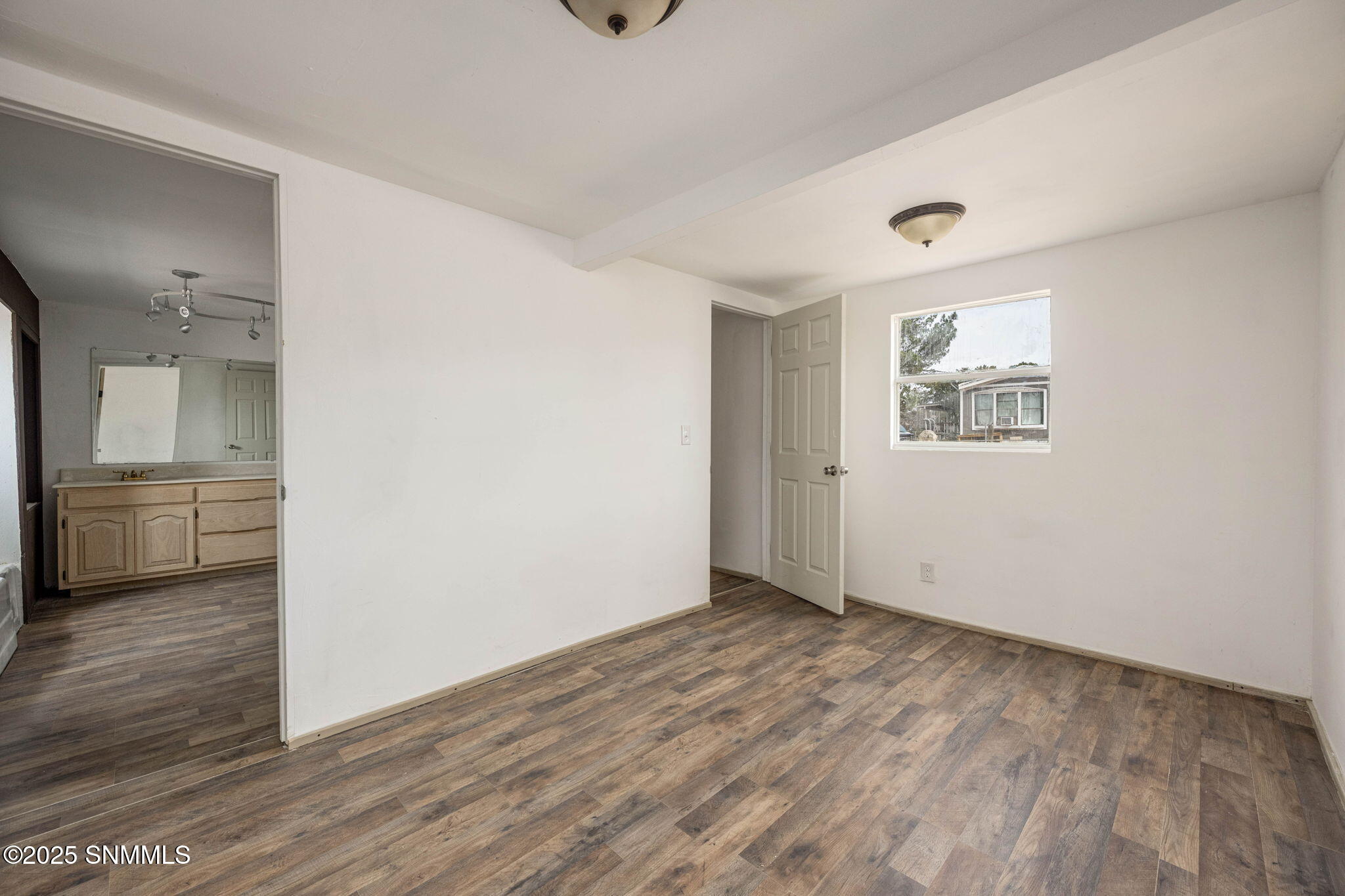 18-web-or-mls-Snappin Homes (Horace9104)