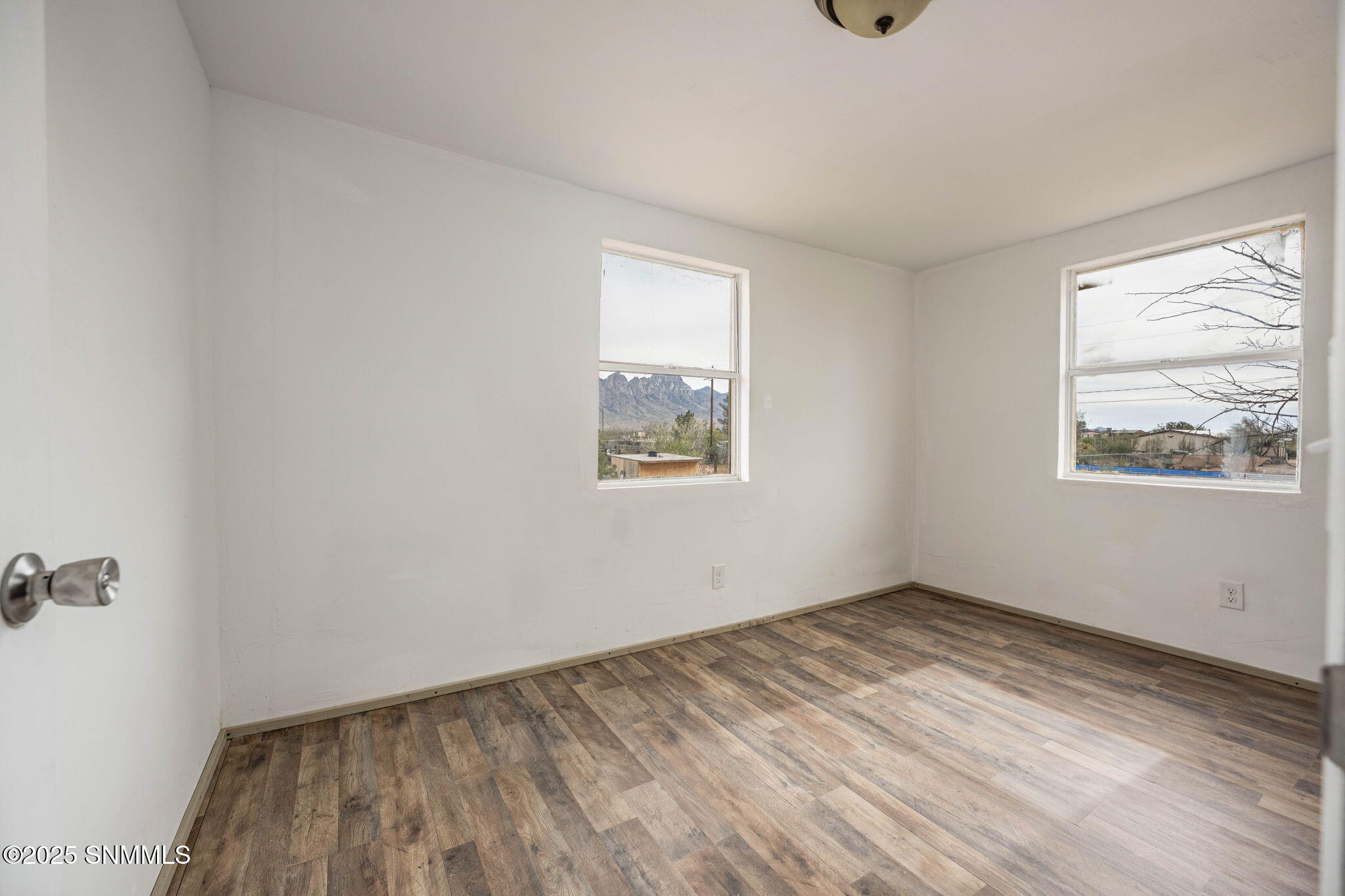 24-web-or-mls-Snappin Homes (Horace9104)