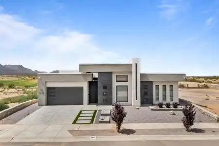 3913 Royal View Street, Las Cruces, New Mexico 88012, 4 Bedrooms Bedrooms, ,3 BathroomsBathrooms,Residential,For Sale,Royal View,2602306