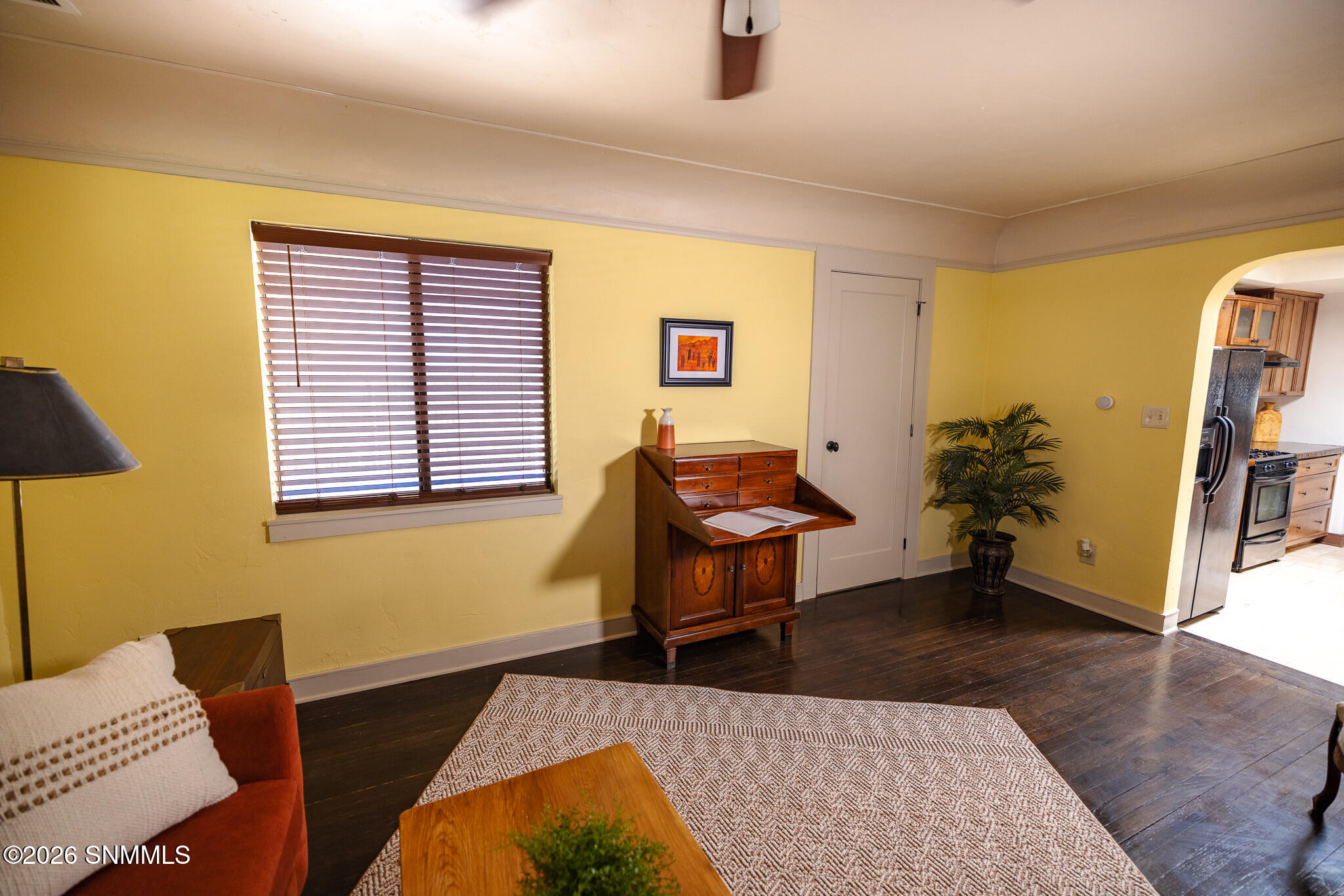 East st front room
