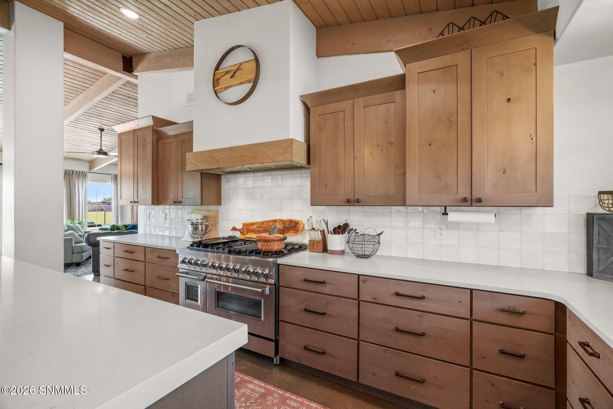 10110 N Valley-21