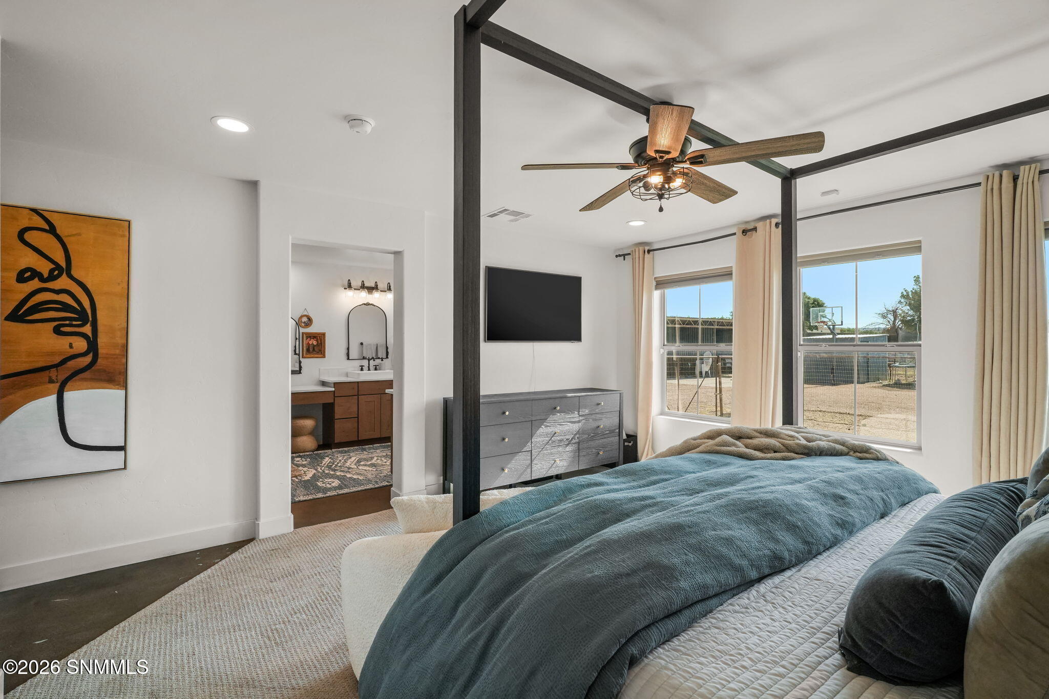 10110 N Valley-35