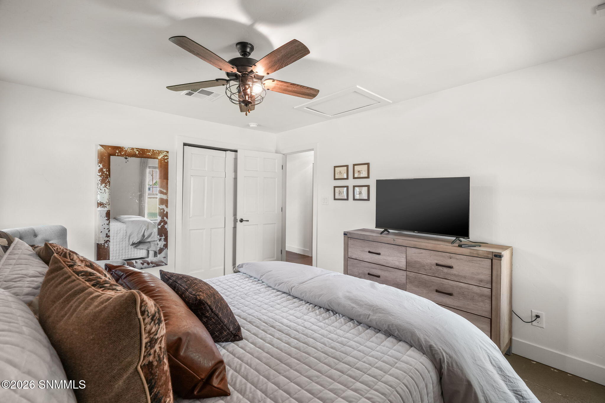 10110 N Valley-45