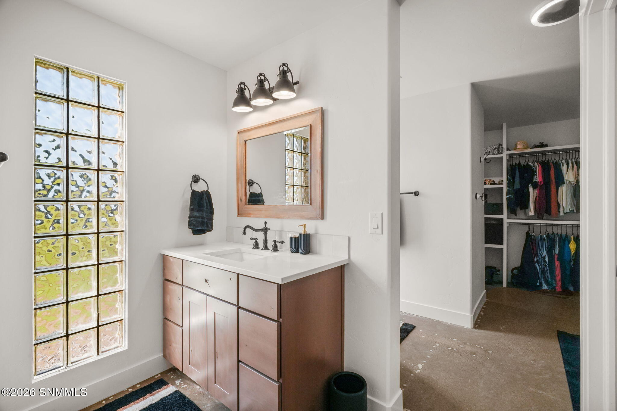 10110 N Valley-53