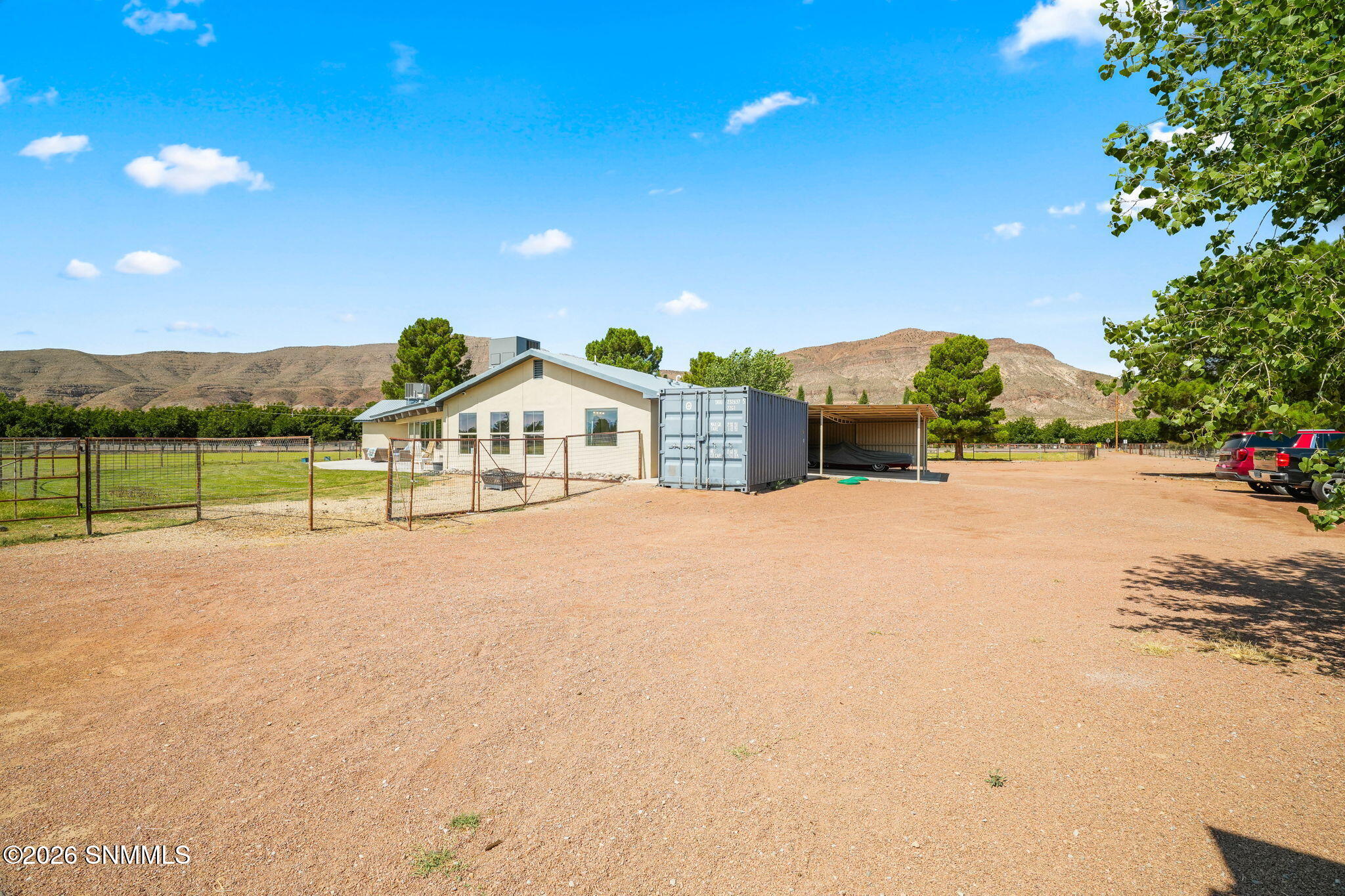 10110 N Valley-75