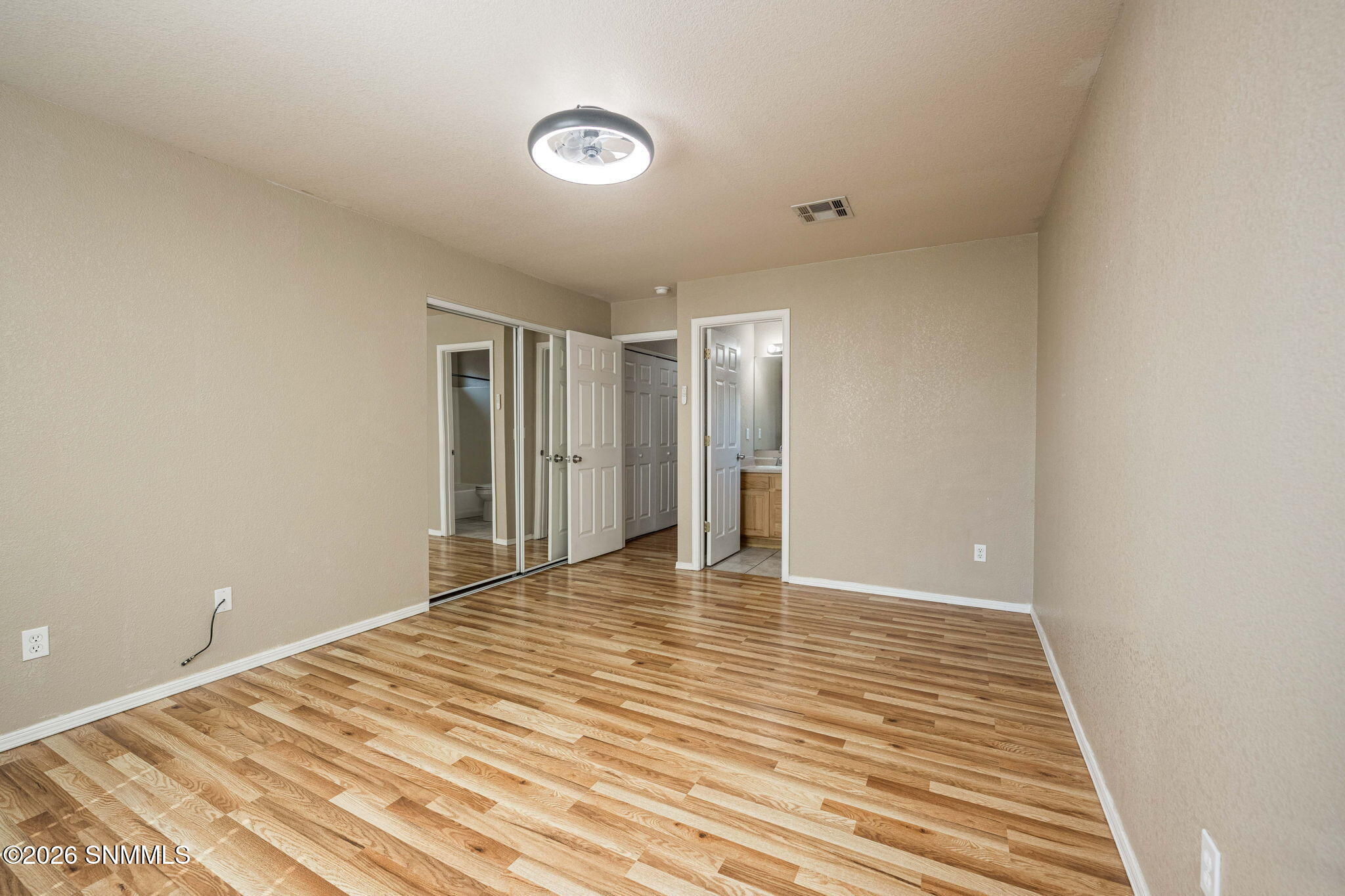 15-web-or-mls-Snappin Homes (Stoneway373