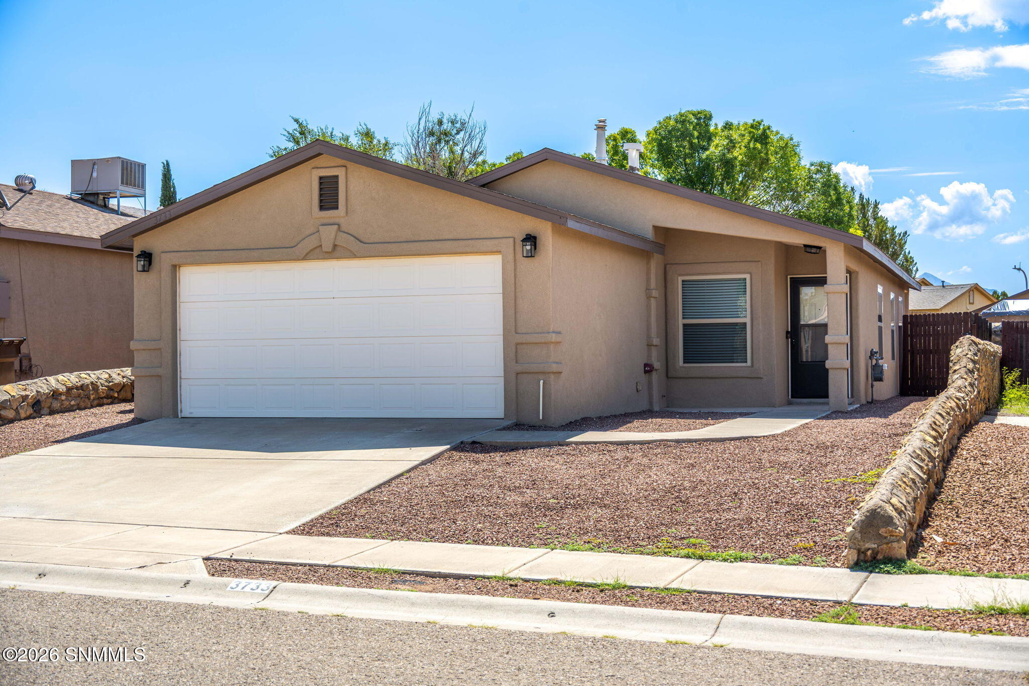 1-web-or-mls-Snappin Homes (Stoneway3733