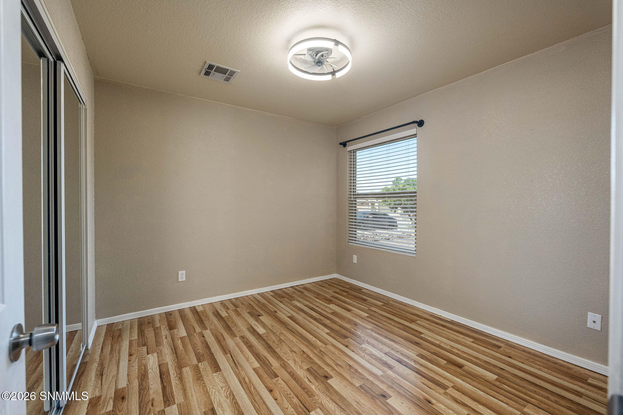 20-web-or-mls-Snappin Homes (Stoneway373