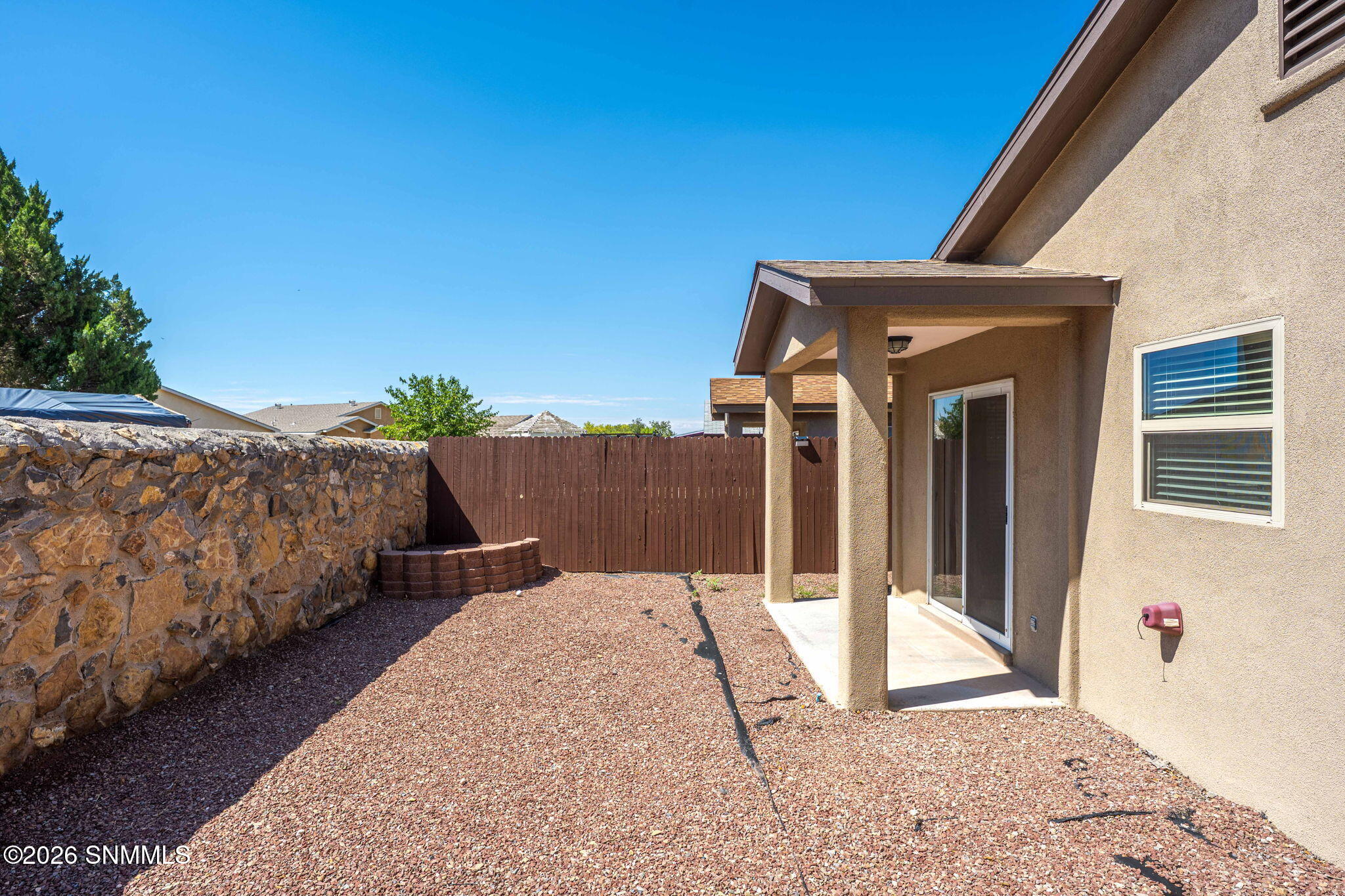25-web-or-mls-Snappin Homes (Stoneway373