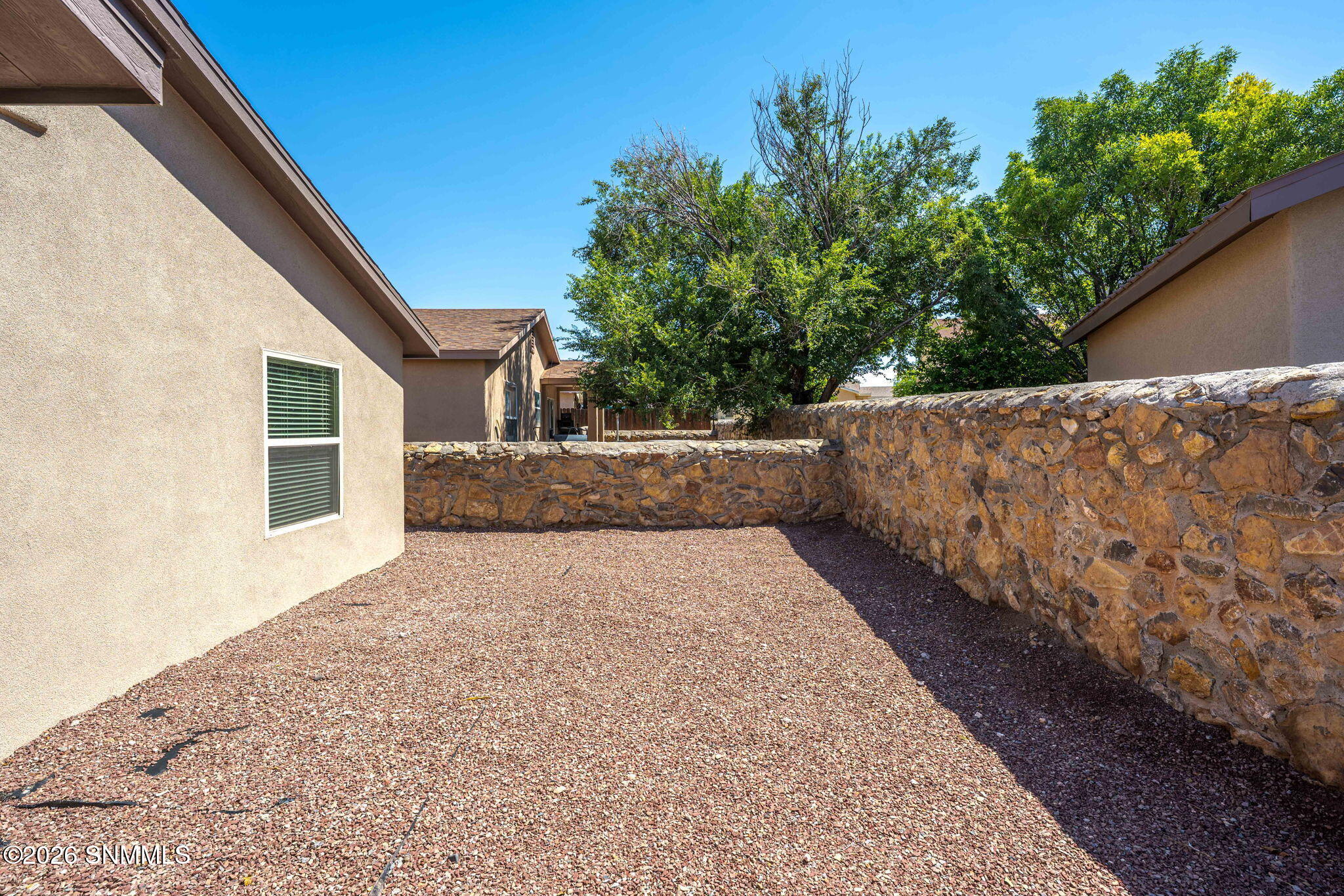 26-web-or-mls-Snappin Homes (Stoneway373