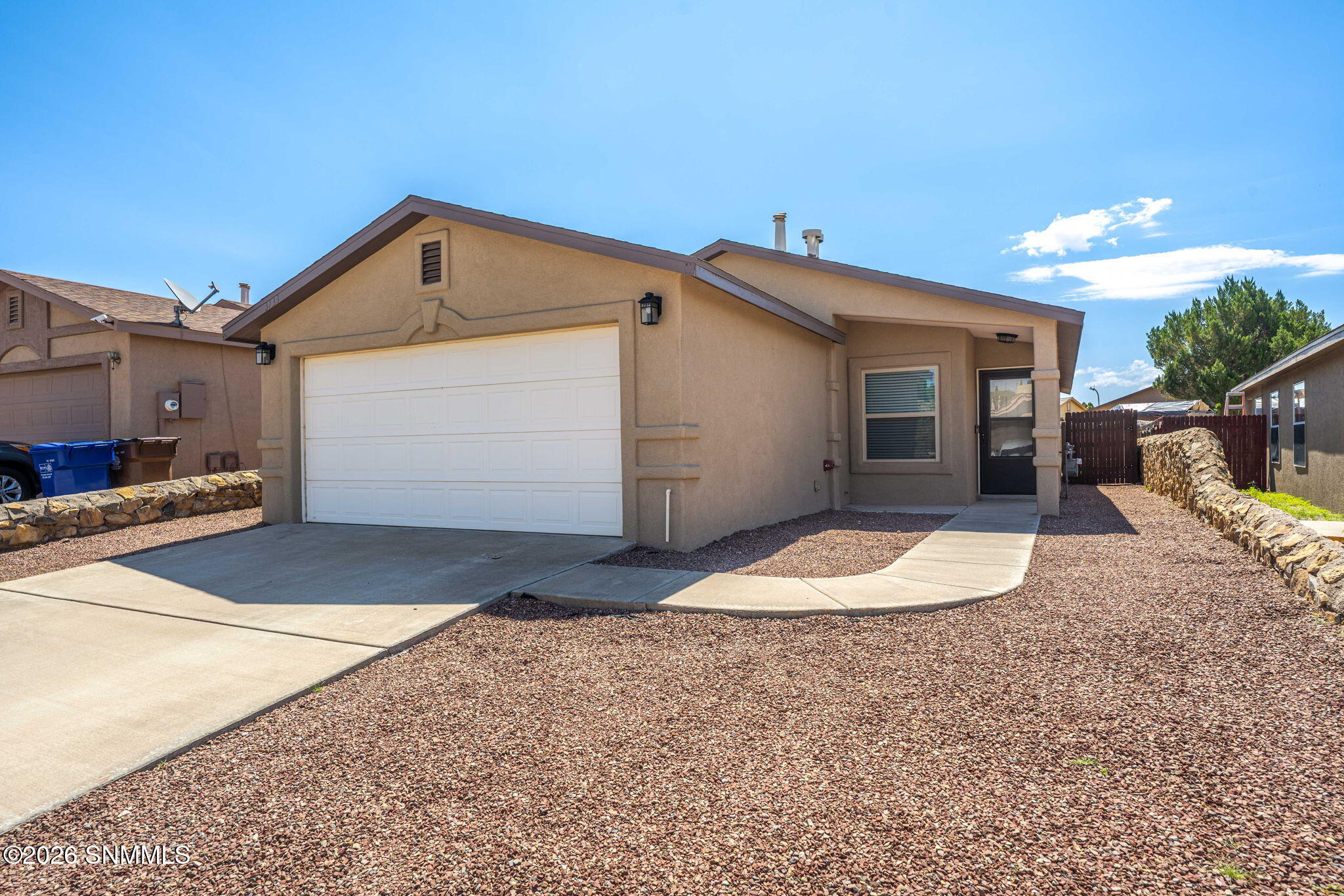 3-web-or-mls-Snappin Homes (Stoneway3733