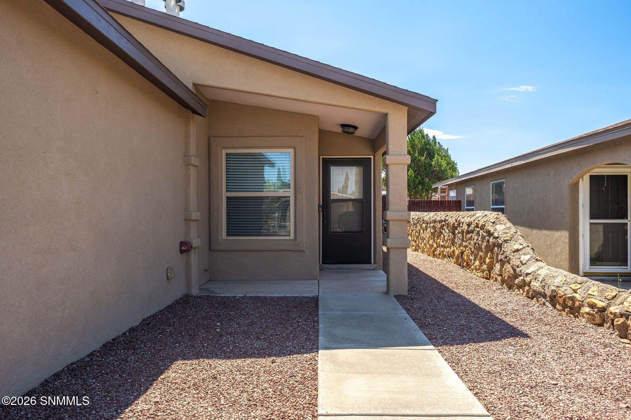 4-web-or-mls-Snappin Homes (Stoneway3733