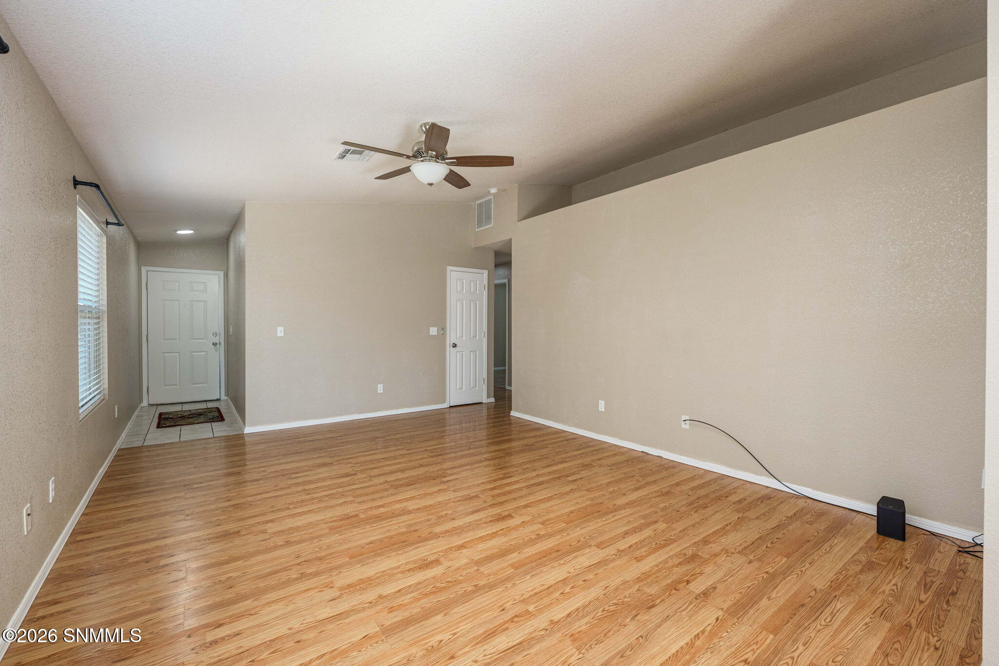 6-web-or-mls-Snappin Homes (Stoneway3733