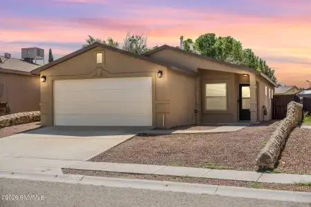3733 Stoneway Road, Las Cruces, New Mexico 88012, 3 Bedrooms Bedrooms, ,2 BathroomsBathrooms,Residential,For Sale,Stoneway,2602323