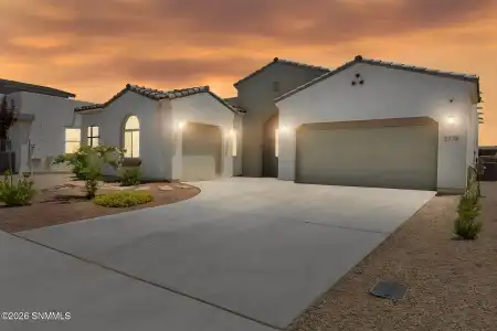 3778 Nightingale Avenue, Las Cruces, New Mexico 88012, 4 Bedrooms Bedrooms, ,2.5 BathroomsBathrooms,Residential,For Sale,Nightingale,2602329