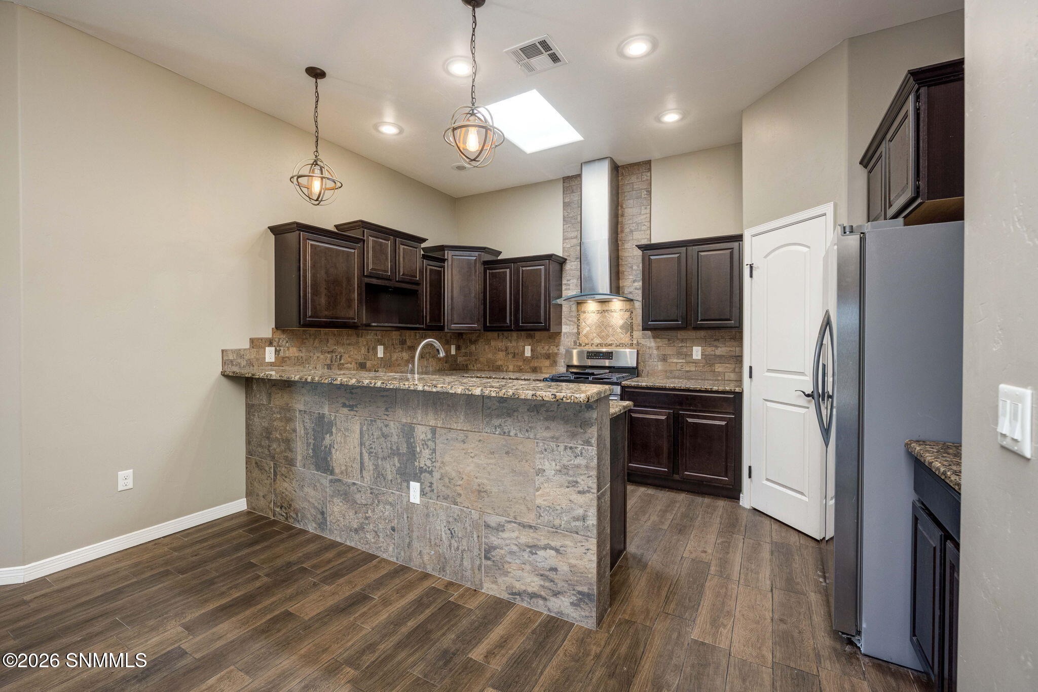 10-web-or-mls-Snappin Homes (Levante4314