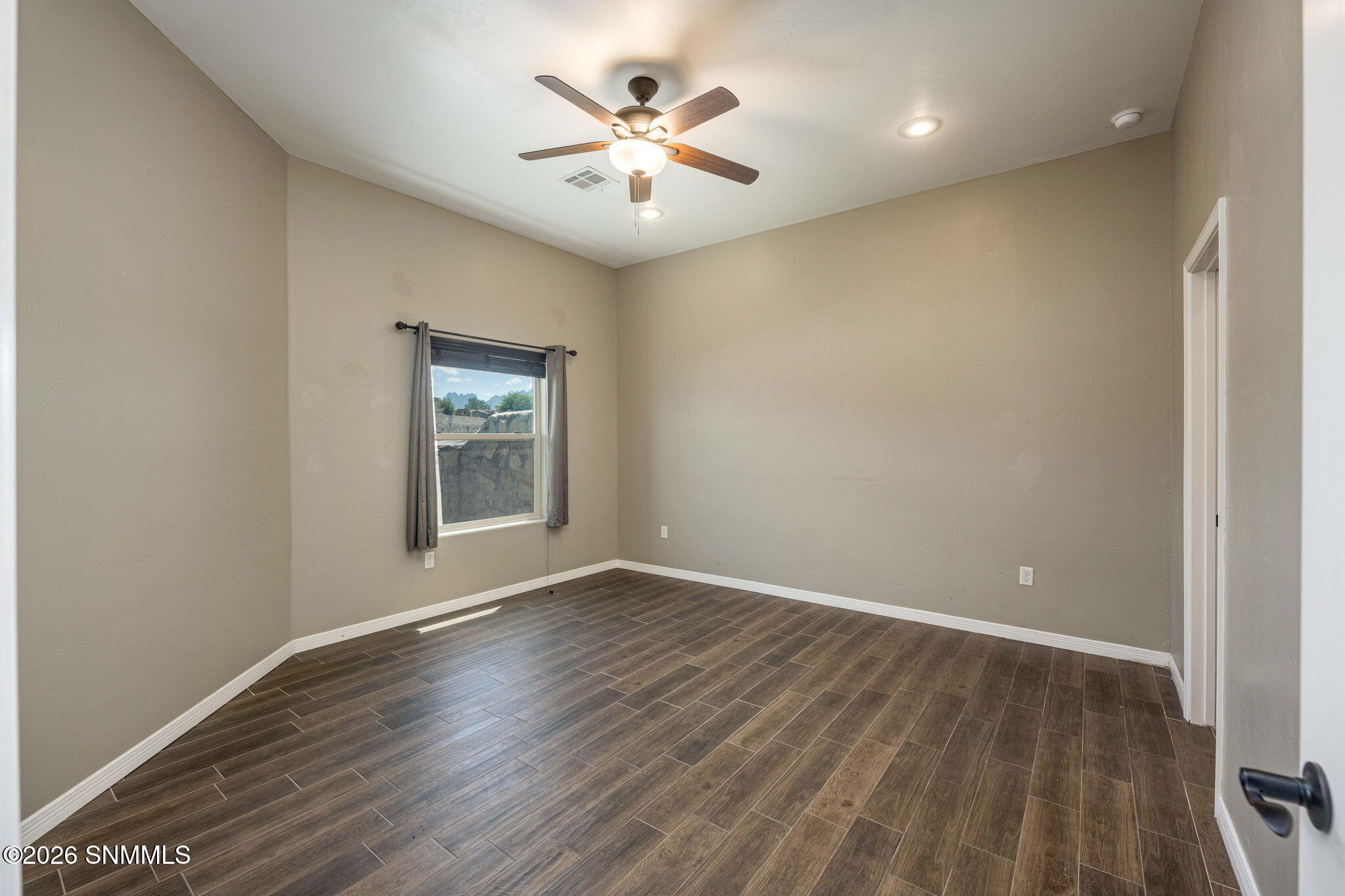 18-web-or-mls-Snappin Homes (Levante4314