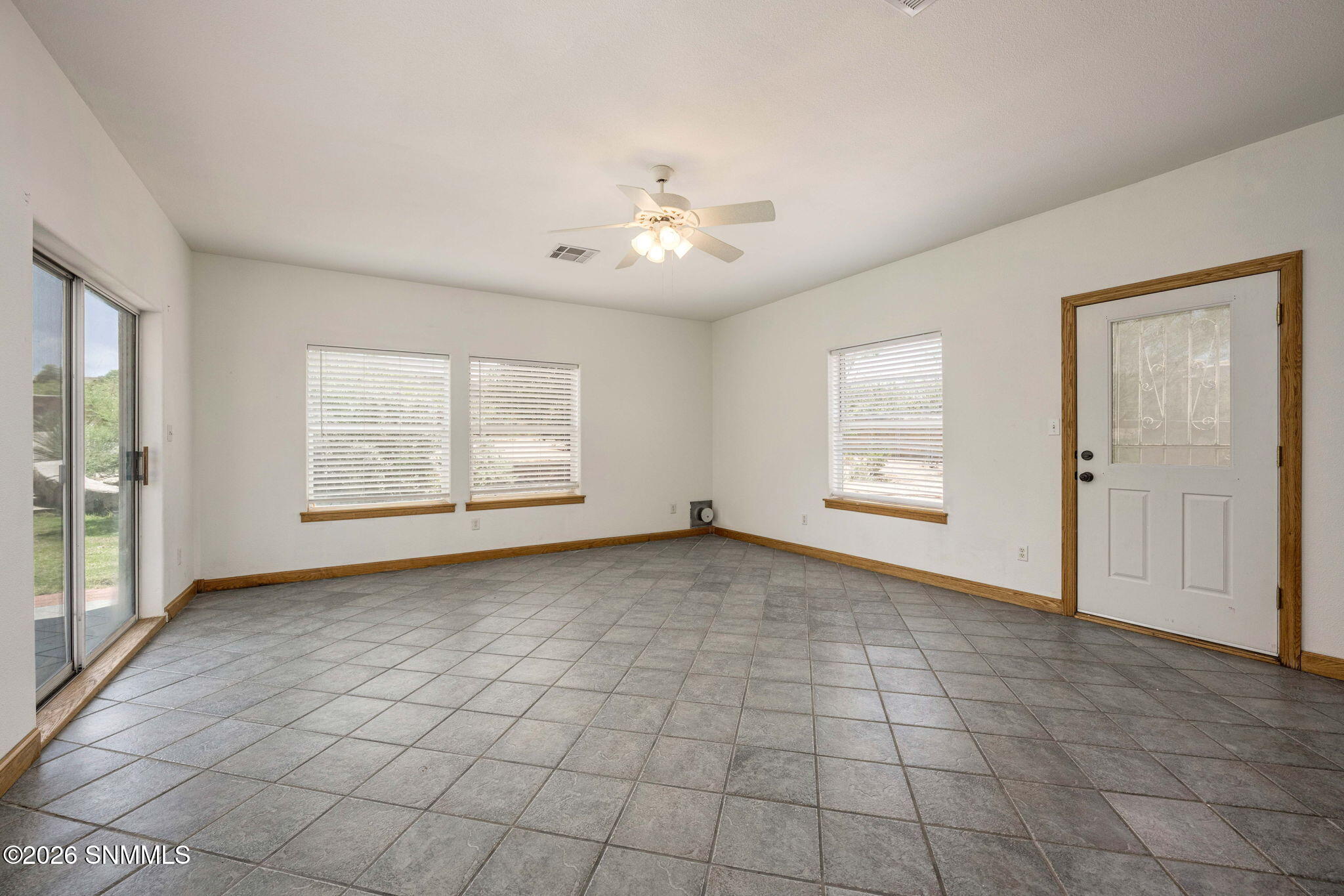25-web-or-mls-Snappin Homes (Chase4360)-
