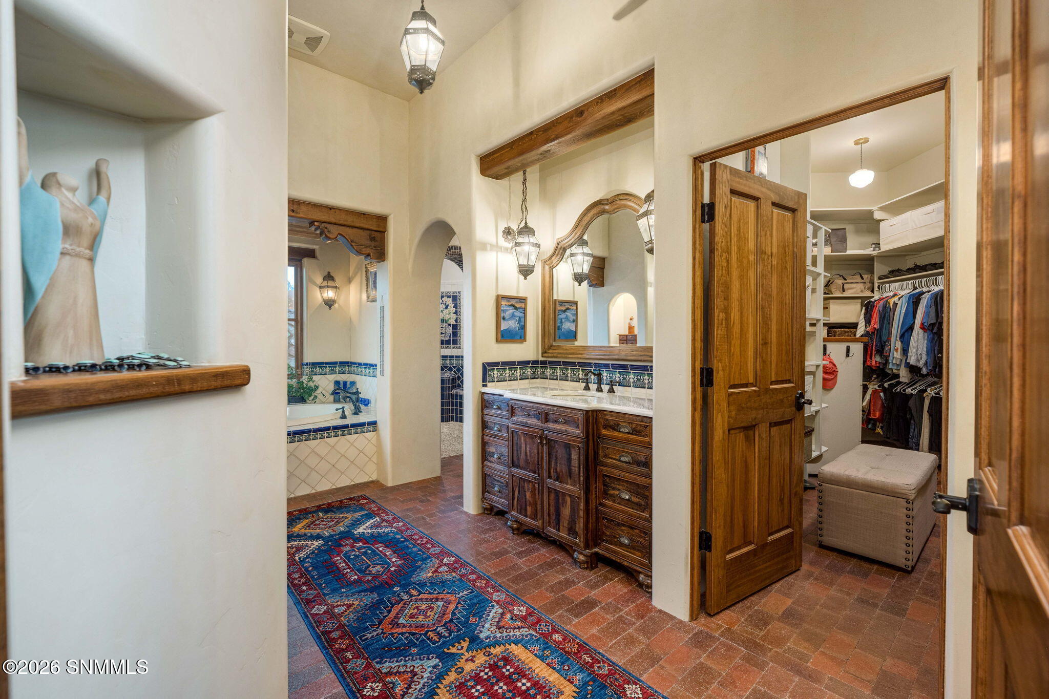 34-web-or-mls-Snappin Homes (LomaBella39