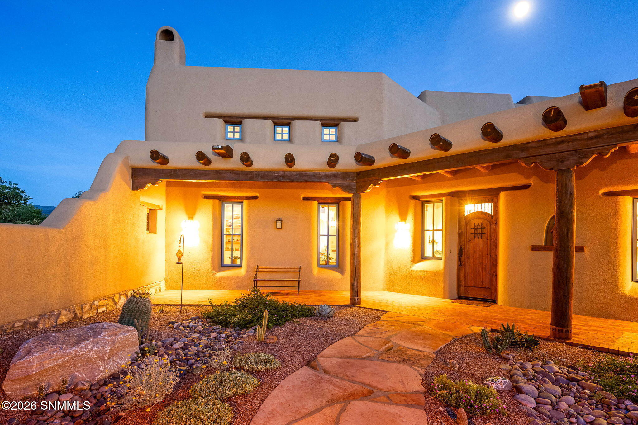 4-web-or-mls-Snappin Homes (LomaBella394