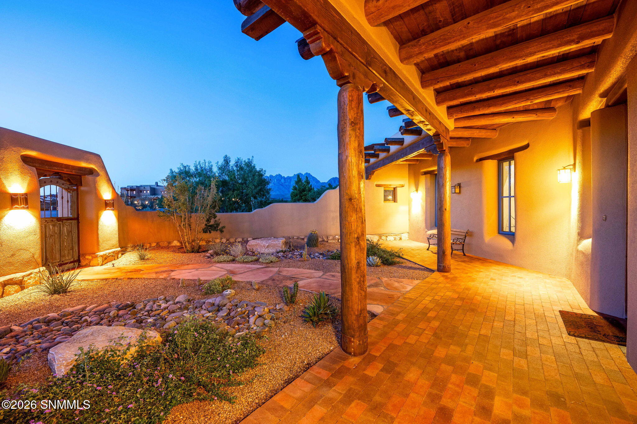 6-web-or-mls-Snappin Homes (LomaBella394